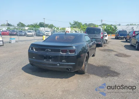 2013 Chevrolet Camaro 1Ls from USA, damaged, VIN 2G1FE1E32D9119743